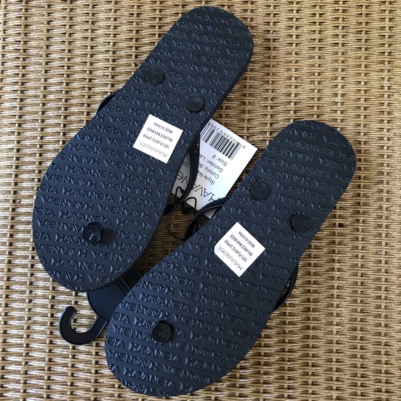 🖤🤍🖤 Havanera Flip Flops 🖤🤍🖤 - Picture 2 of 3
